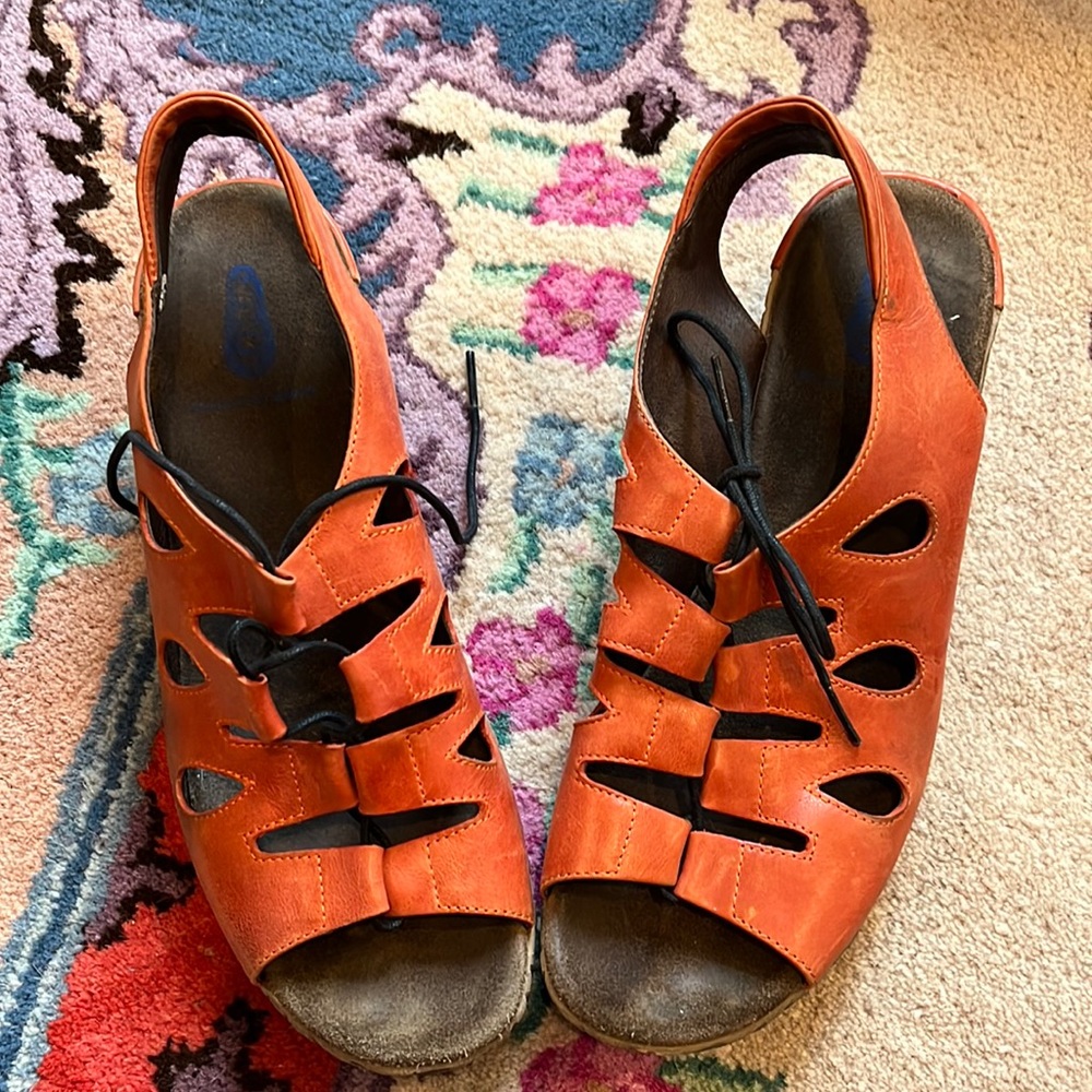Wolky red leather wedge sandal 41 9.5 10 women’s lace up like new EUC